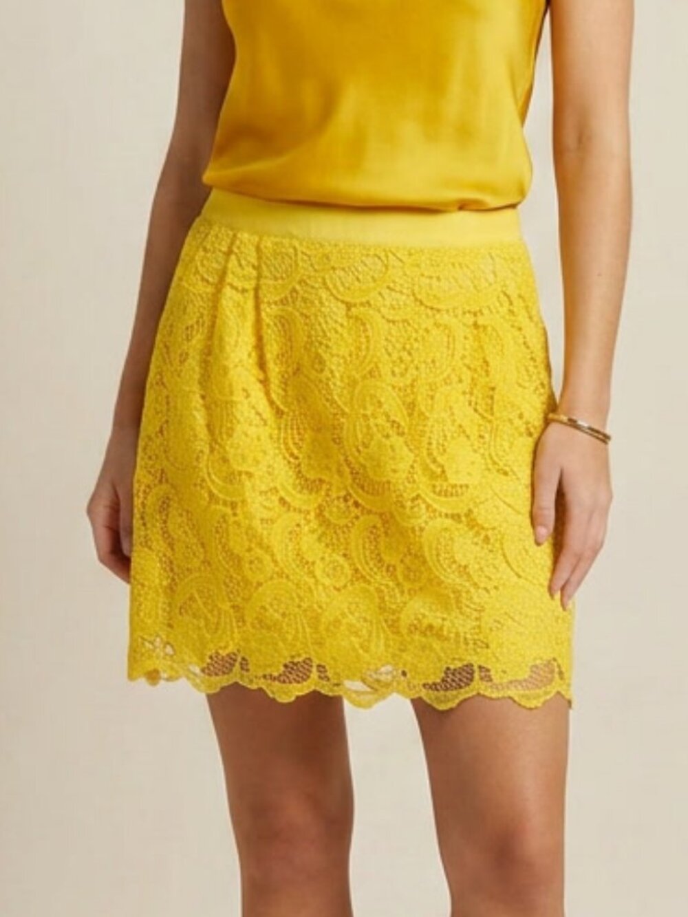 Club Monaco Butter Yellow Lace Mini Skirt Size 4